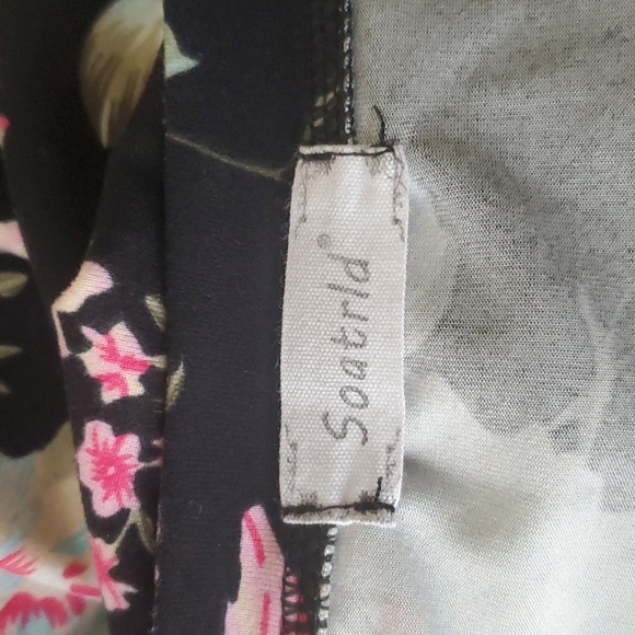 4/$30 Soatrld black short-sleeved dress with floral design size XL. ** - Picture 11 of 14